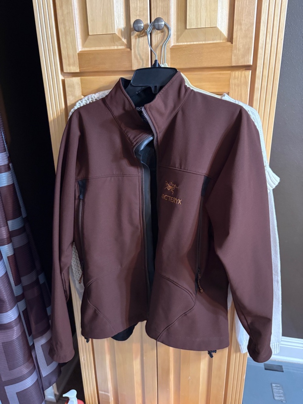 Arc'teryx Men's Dark Brown Softshell Performance Jacket